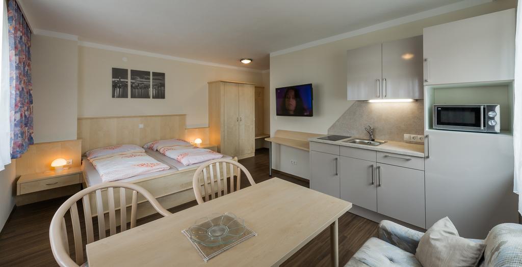 Pension Schenkenfelder Bad Häring Kamer foto
